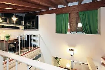 Cocco House Milán